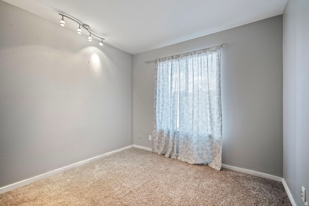 475 E CREEKSIDE CIR #F Murray, UT 84107