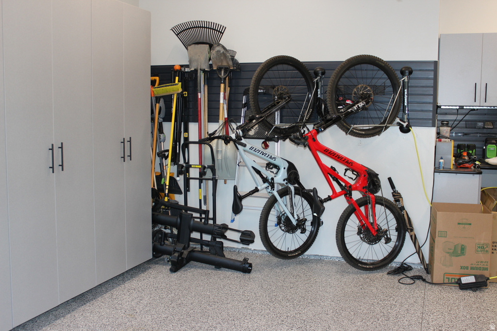 794 S MILLER AVE North Salt Lake, UT 84054