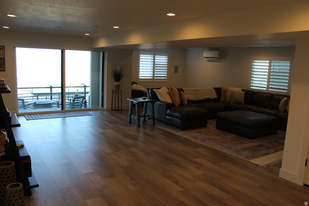 794 S MILLER AVE North Salt Lake, UT 84054