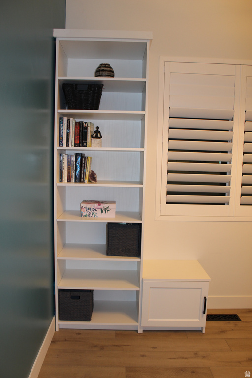 794 S MILLER AVE North Salt Lake, UT 84054