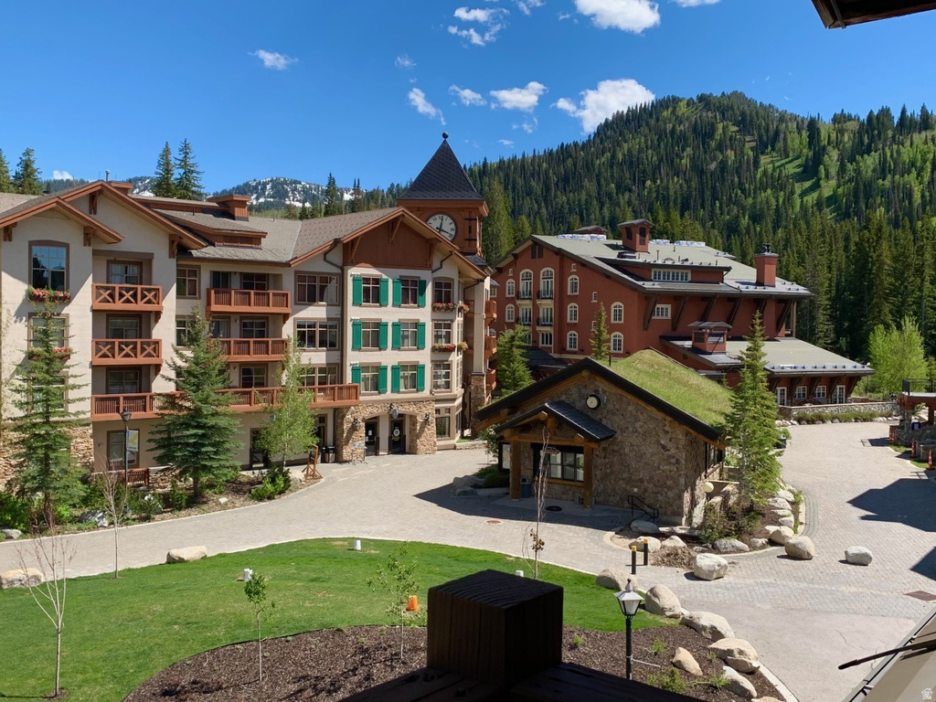 12090 E BIG COTTONWOOD CANYON RD #402 Solitude, UT 84121