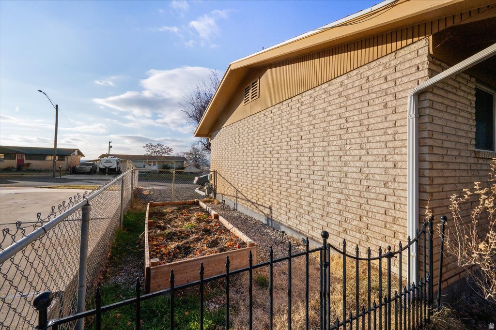 4248 S 2400 W Roy, UT 84067