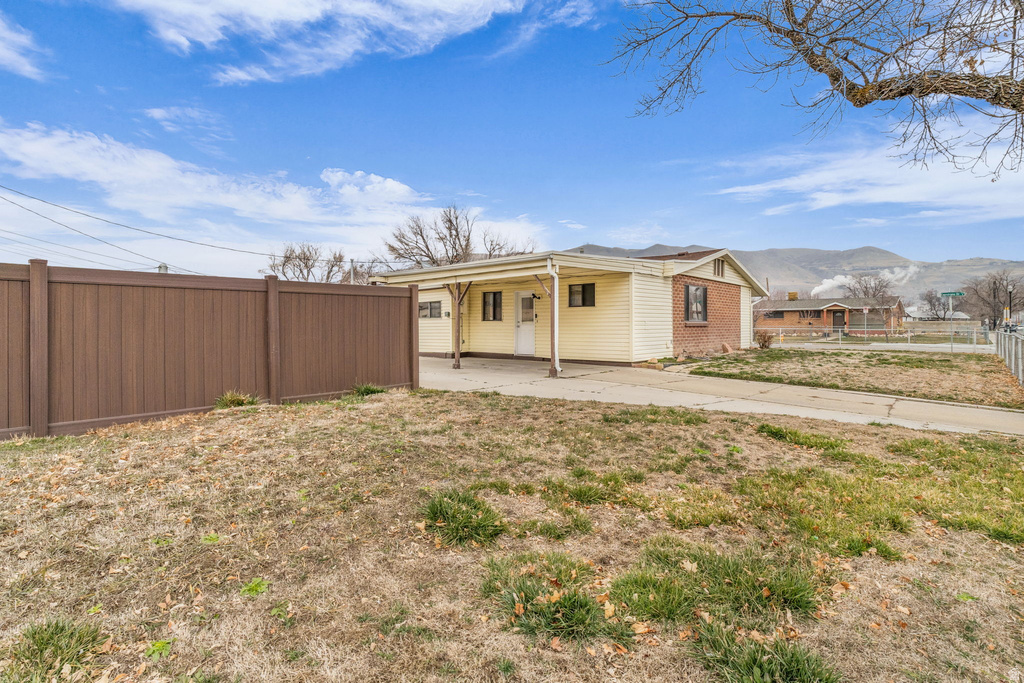 1005 N CAPISTRANO DR Salt Lake City, UT 84116