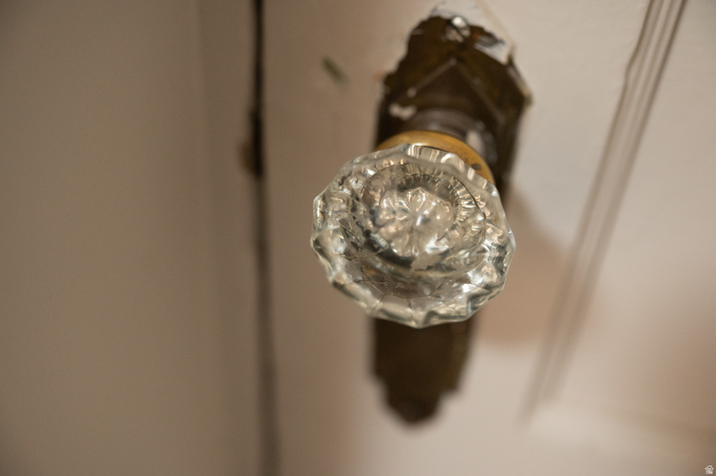 617 E 10TH AVE Salt Lake City, UT 84103