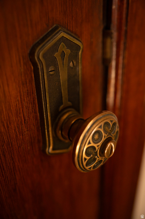 617 E 10TH AVE Salt Lake City, UT 84103