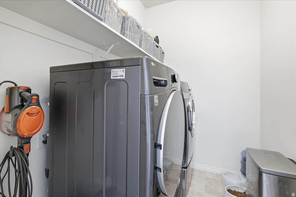 3842 S 5675 W Hooper, UT 84315