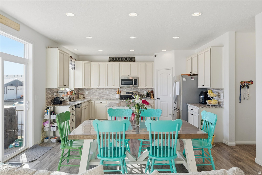 3842 S 5675 W Hooper, UT 84315