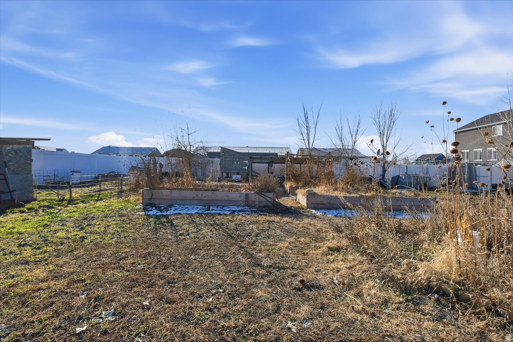 3842 S 5675 W Hooper, UT 84315