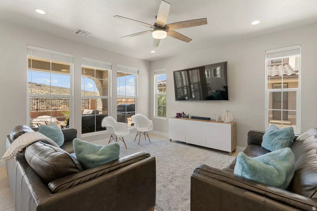 2264 E CASCADA WAY Washington, UT 84780