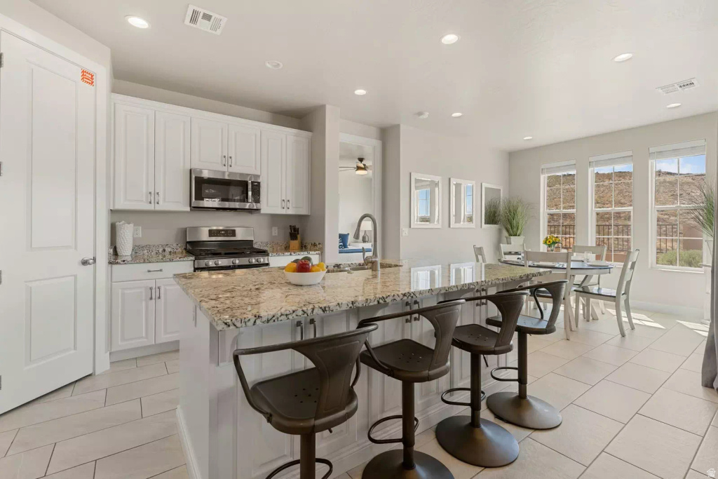 2264 E CASCADA WAY Washington, UT 84780