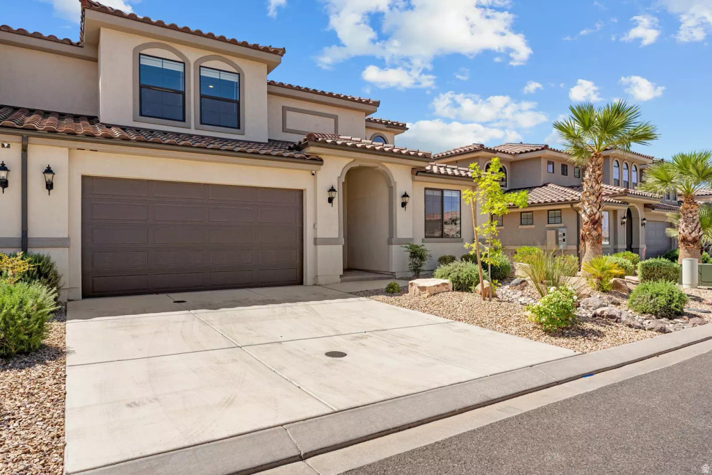 2264 E CASCADA WAY Washington, UT 84780