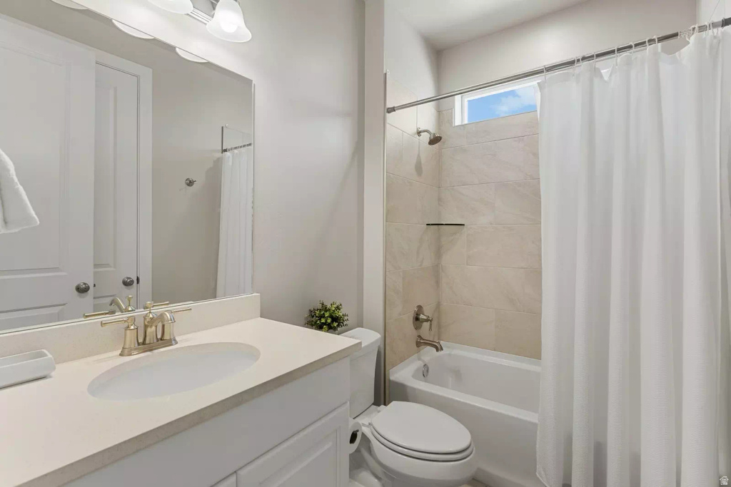 2264 E CASCADA WAY Washington, UT 84780