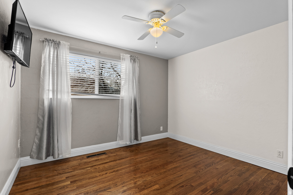 1528 E SUNVIEW DR Ogden, UT 84404