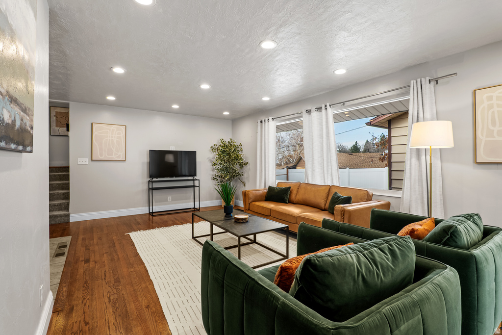 1528 E SUNVIEW DR Ogden, UT 84404