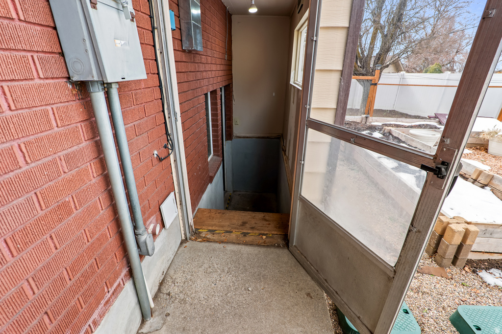 1528 E SUNVIEW DR Ogden, UT 84404