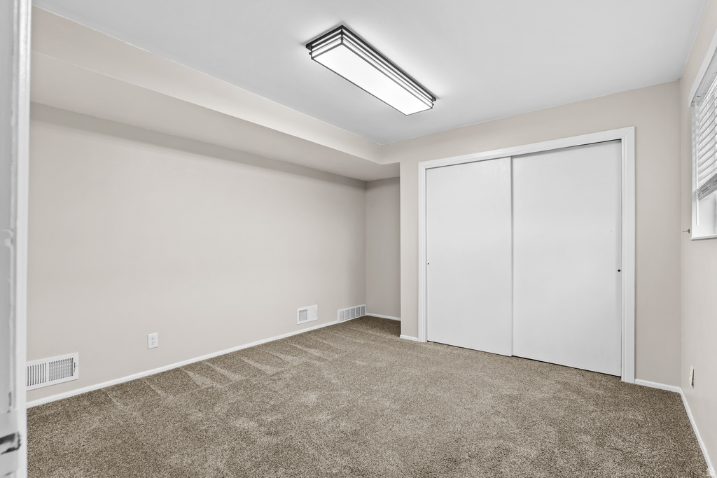 1528 E SUNVIEW DR Ogden, UT 84404