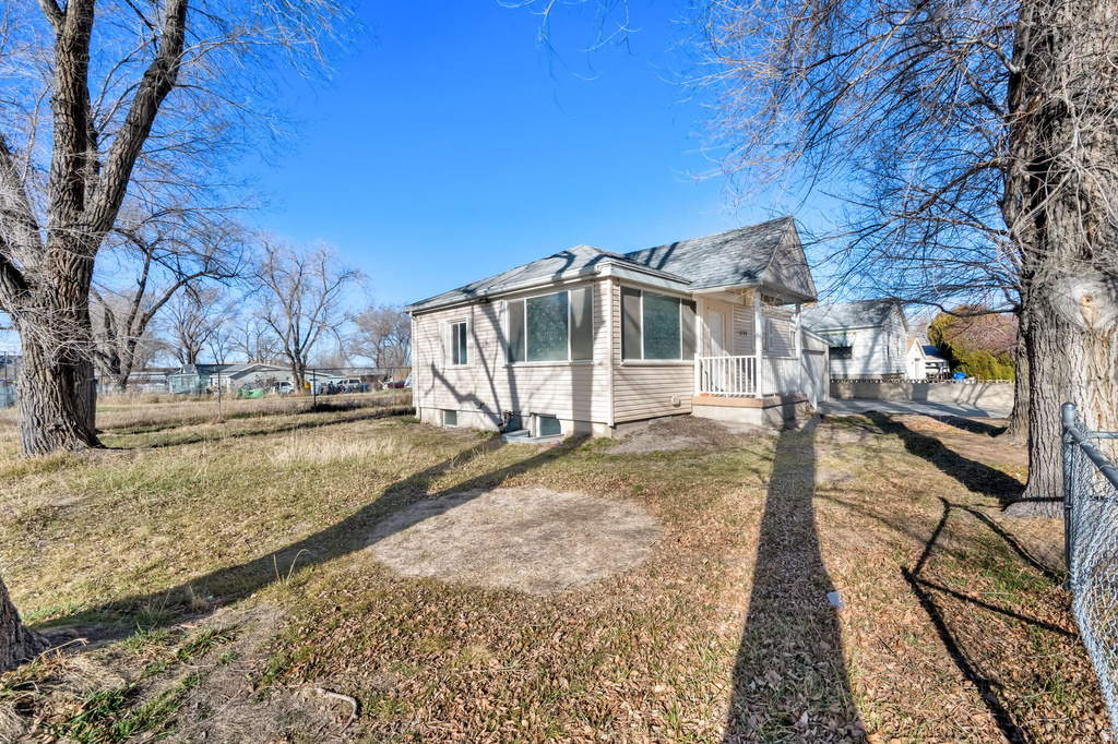 1594 W SUNSET AVE West Valley City, UT 84119