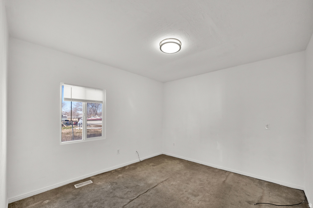 1594 W SUNSET AVE West Valley City, UT 84119