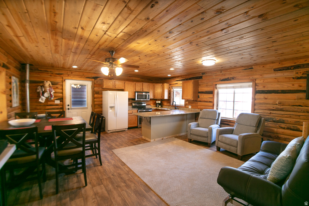 348 N JAKES PLACE RD Fremont, UT 84747