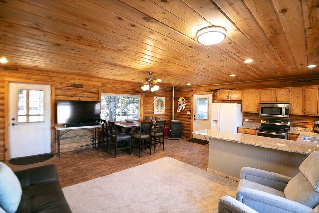 348 N JAKES PLACE RD Fremont, UT 84747