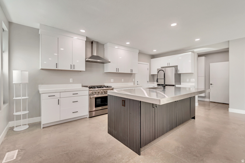 7033 S 300 E Midvale, UT 84047