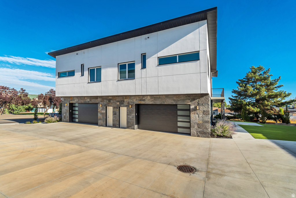 7033 S 300 E Midvale, UT 84047