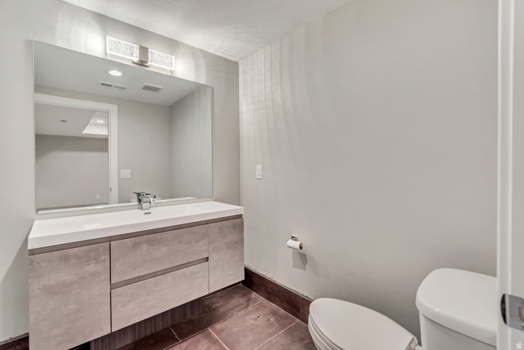 7033 S 300 E Midvale, UT 84047