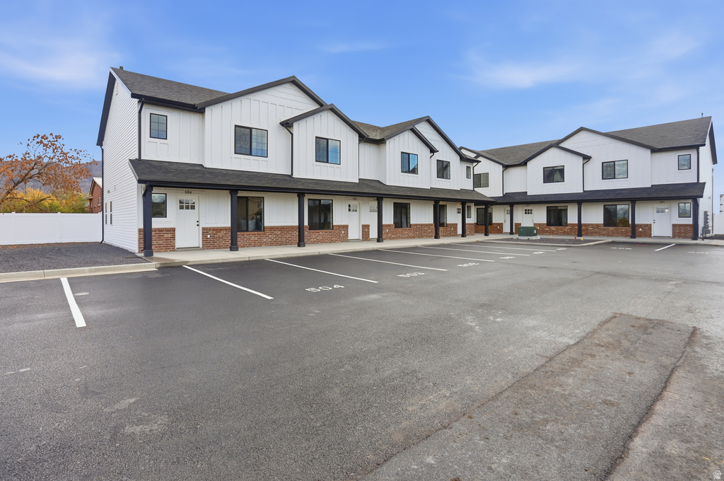 1720 E MAIN ST #403 Tremonton, UT 84337