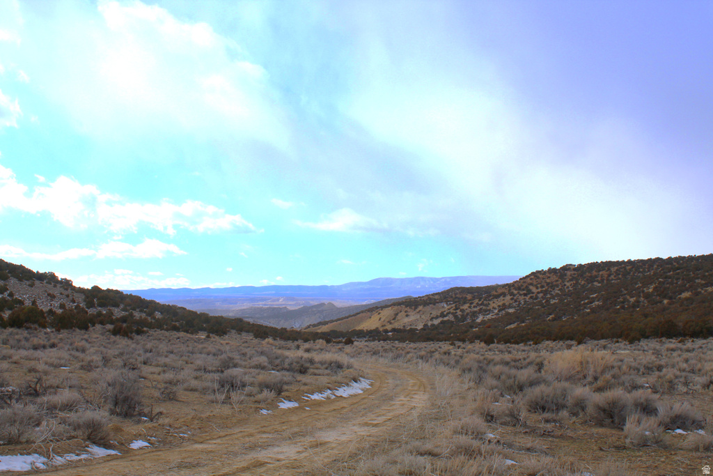 3215 E LITTLE VALLEY RD Vernal, UT 84078