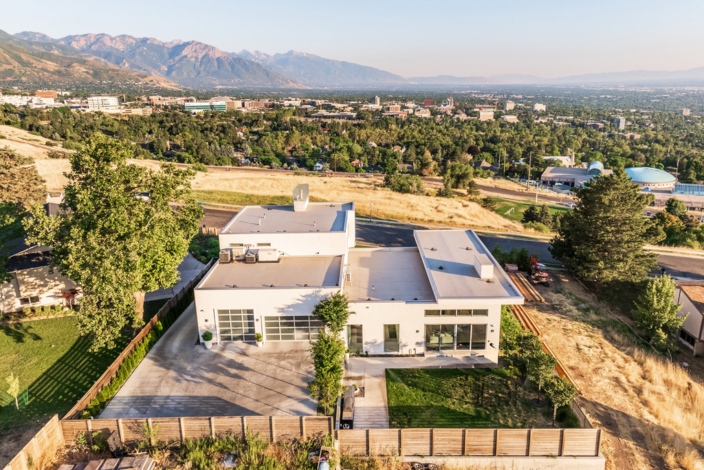 405 N VIRGINIA ST Salt Lake City, UT 84103