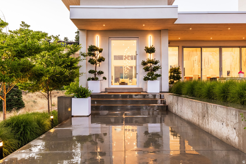 405 N VIRGINIA ST Salt Lake City, UT 84103