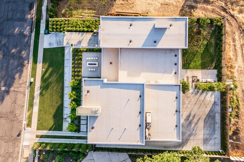 405 N VIRGINIA ST Salt Lake City, UT 84103