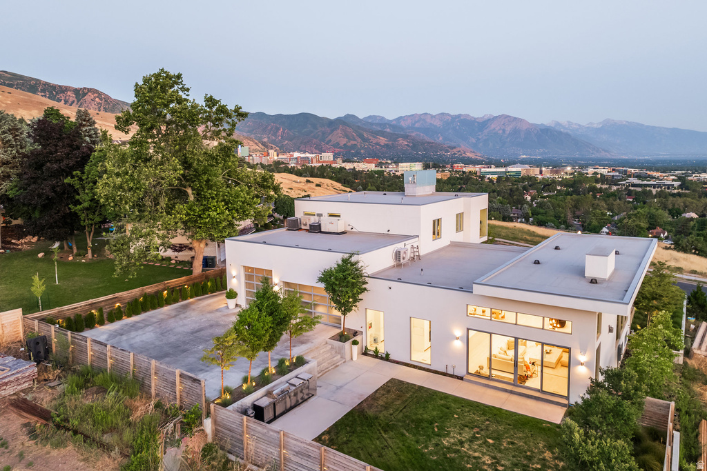 405 N VIRGINIA ST Salt Lake City, UT 84103