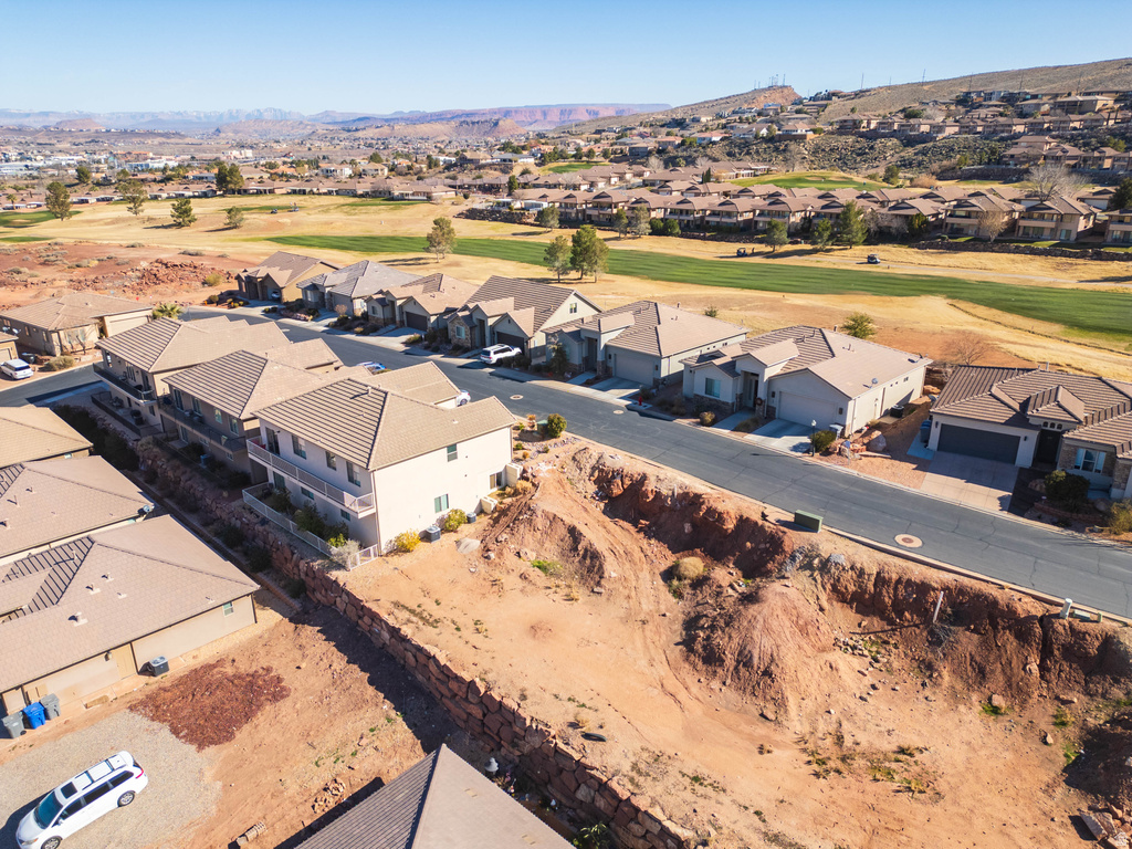 2261 S TONAQUINT DR St. George, UT 84770