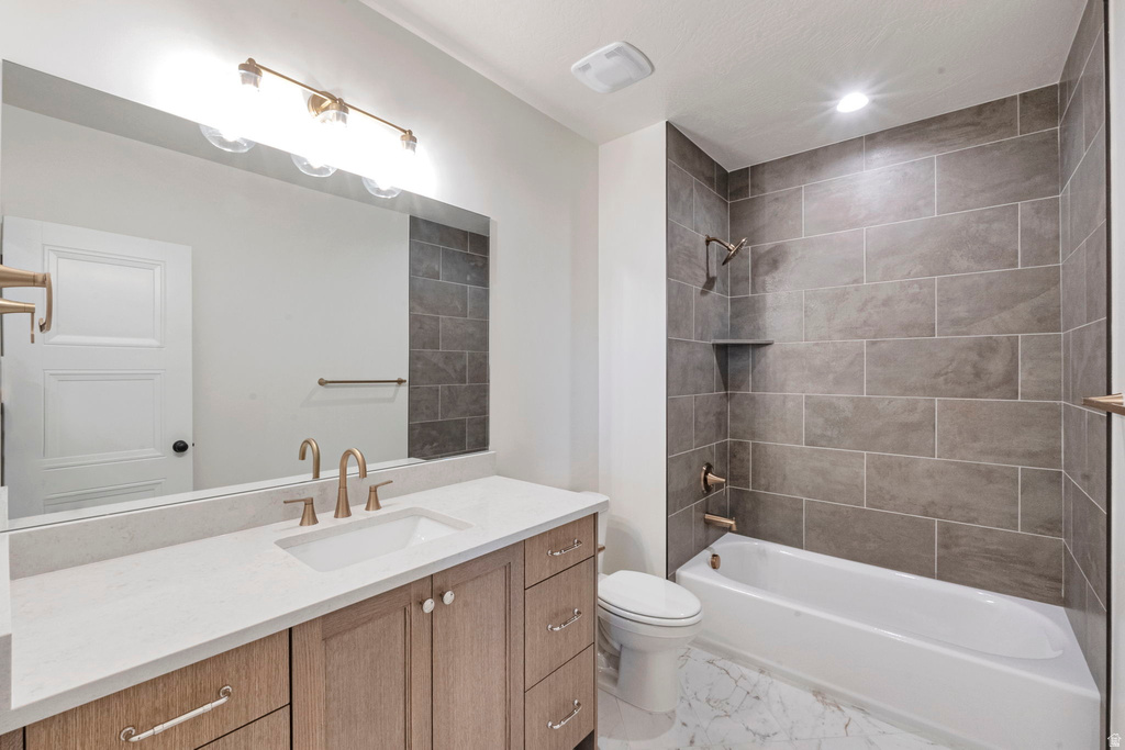 793 W SARA DR Saratoga Springs, UT 84045