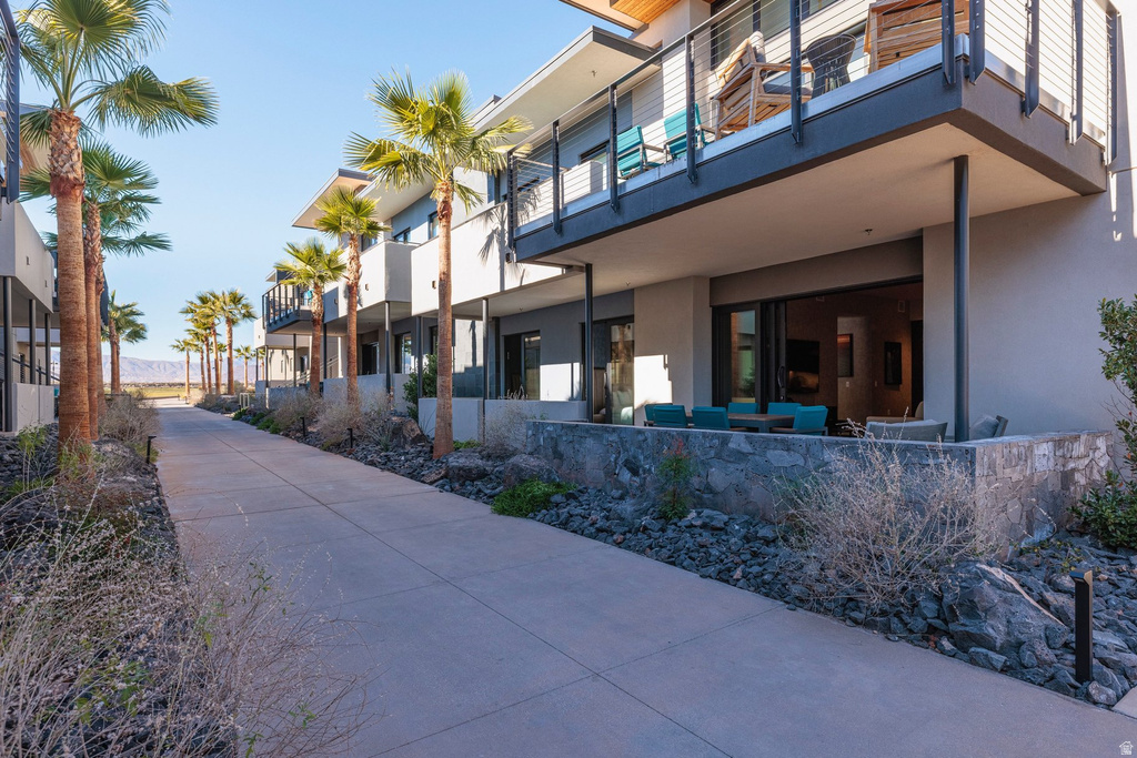 1400 E BLACK DESERT DR photo 2