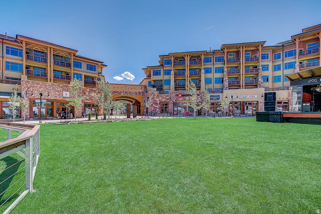 3720 N SUNDIAL CT #C105 Park City, UT 84098