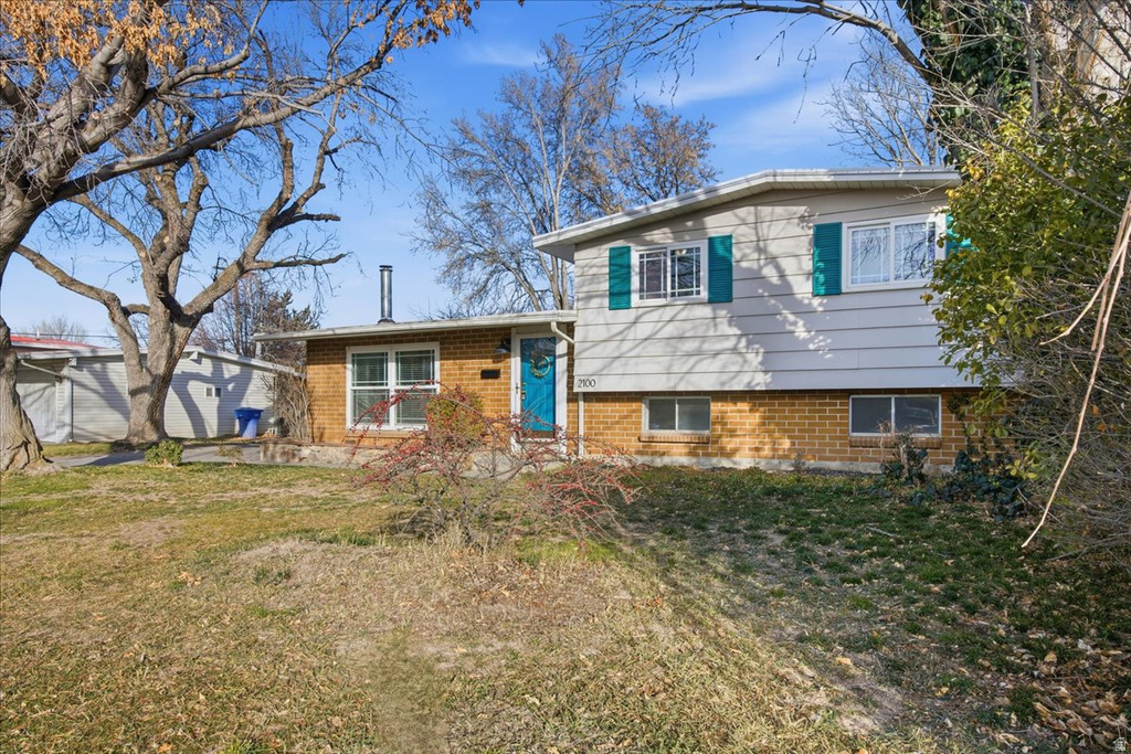 2100 W THECKSTON RD Taylorsville, UT 84129