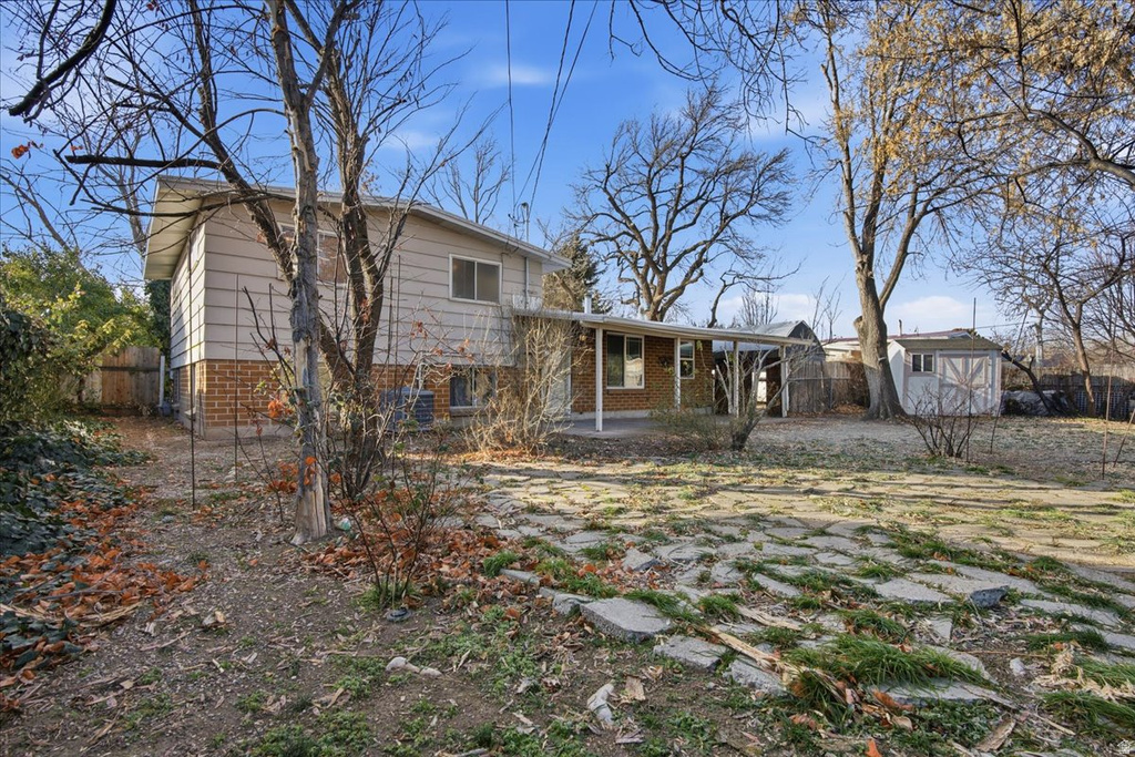 2100 W THECKSTON RD Taylorsville, UT 84129