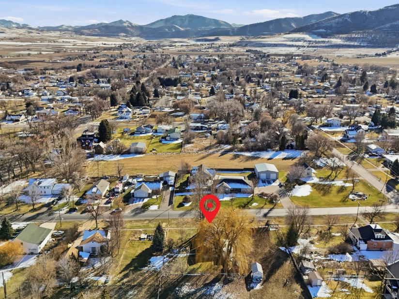 61 W MAIN ST Wellsville, UT 84339