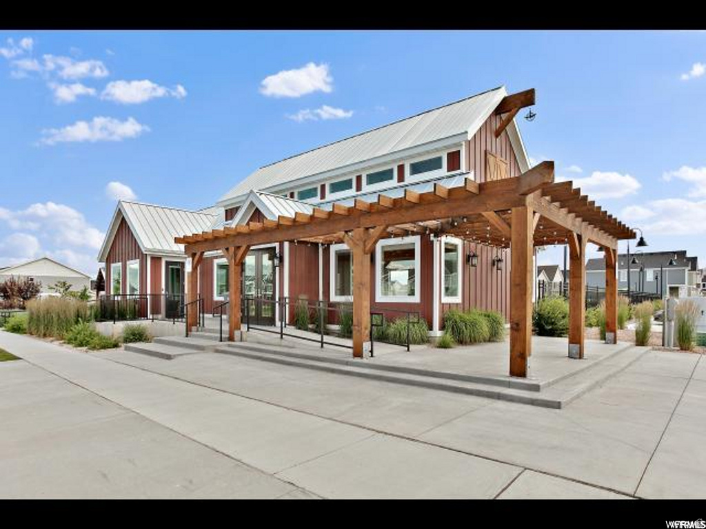 512 S PEGASUS WAY Saratoga Springs, UT 84045