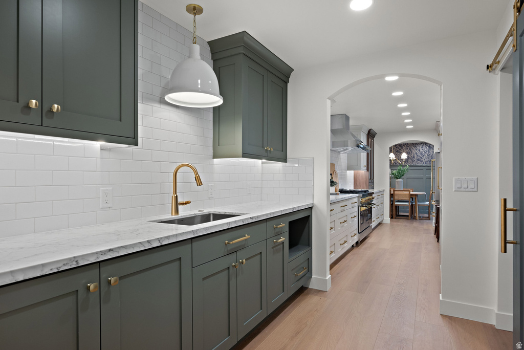 4695 S SYCAMORE Holladay, UT 84117