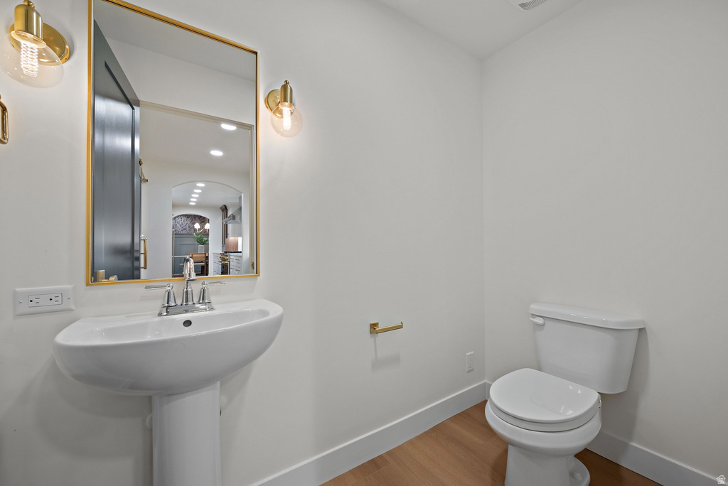 4695 S SYCAMORE Holladay, UT 84117