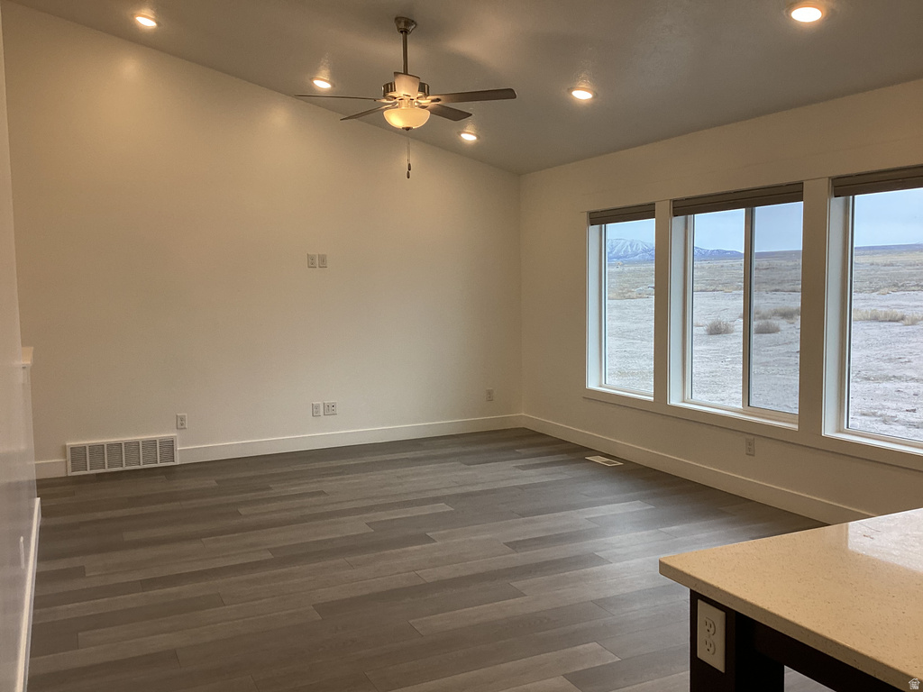 352 S AMBER FIELD DR Grantsville, UT 84029