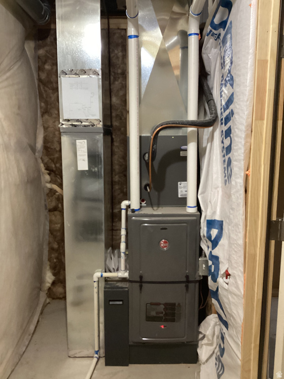 352 S AMBER FIELD DR Grantsville, UT 84029