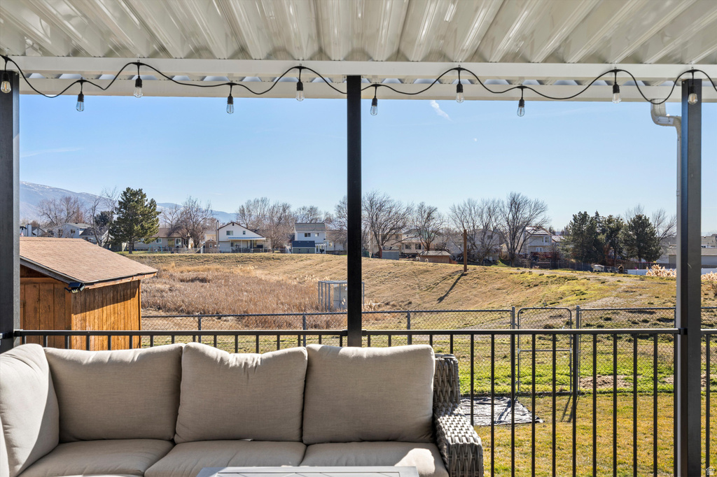 864 E 625 ST Layton, UT 84041