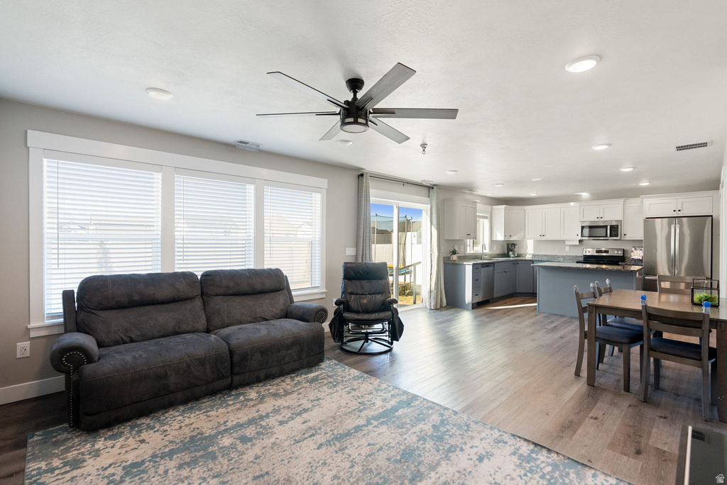 2125 S CREEKSIDE DR Logan, UT 84339