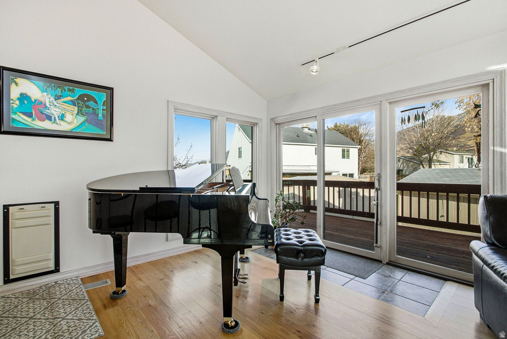 9106 S MALLARD CIR Sandy, UT 84093