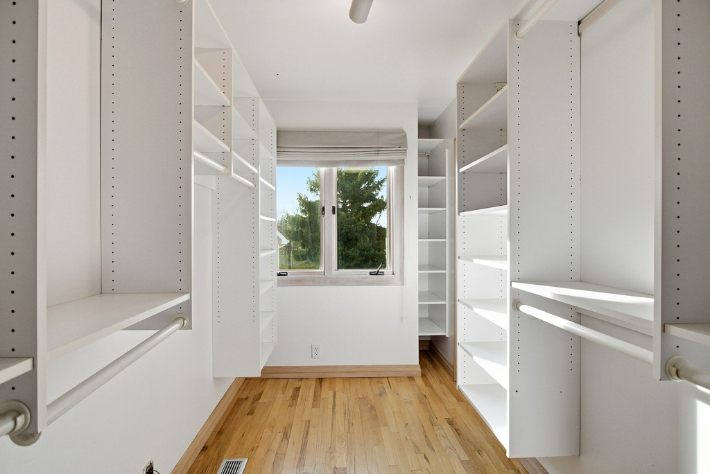 9106 S MALLARD CIR Sandy, UT 84093