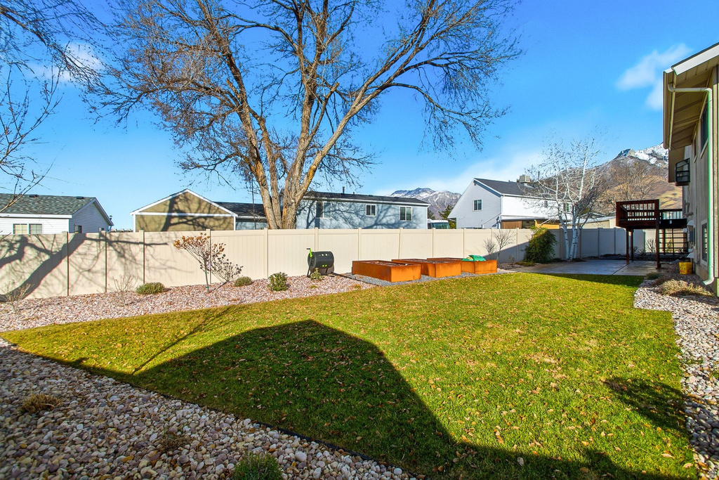 9106 S MALLARD CIR Sandy, UT 84093